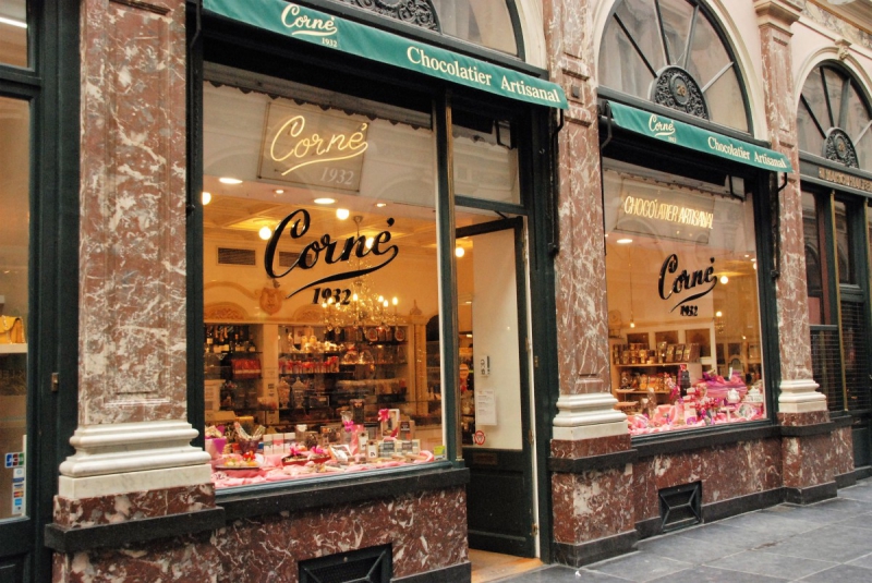 vente-CANNES-min_chocolate_chocolaterie_shop_luxury_chic_gallery_brussels_belgium-558146